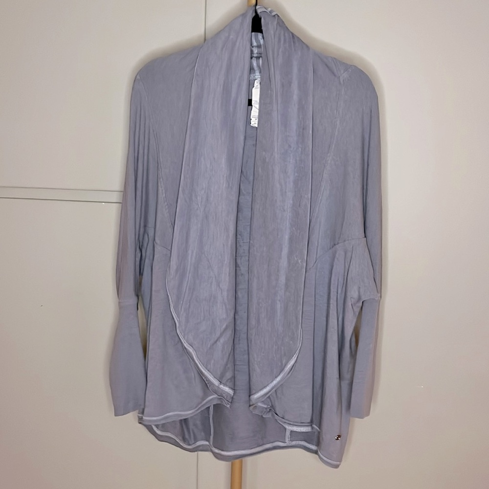 Lululemon To & Flow Wrap - Picture 3 of 6